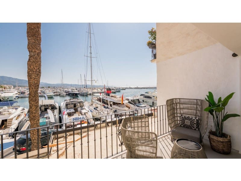 2 makuuhuone Huoneisto myytävänä paikassa Puerto Banus - 1 690 000 € (Ref: 9576480)
