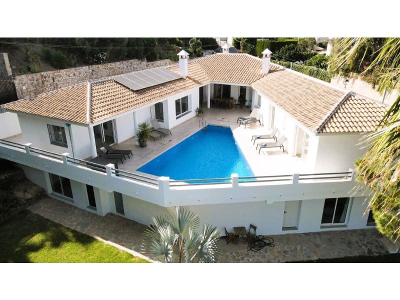 5 bedroom Villa for sale in Las Lagunas de Mijas with pool garage - € 1,285,000 (Ref: 9576481)