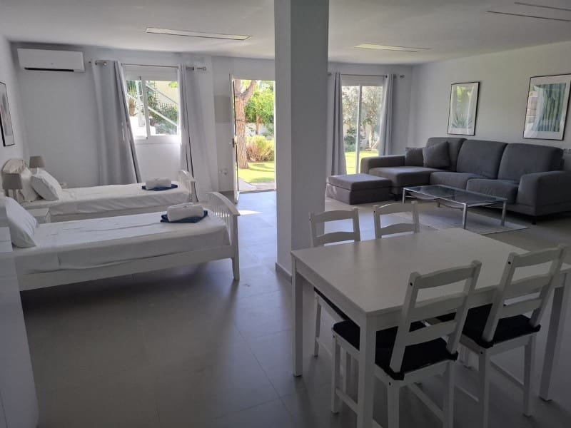 5 bedroom Villa for sale in Las Lagunas de Mijas with pool garage - € 1,285,000 (Ref: 9576481)
