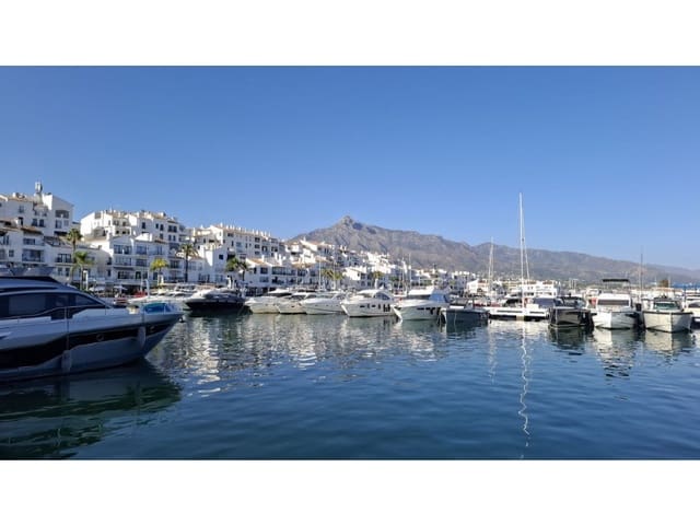 3 bedroom Apartment for sale in Nueva Andalucía Centro, Marbella with pool garage - € 685,000 (Ref: 9576482)