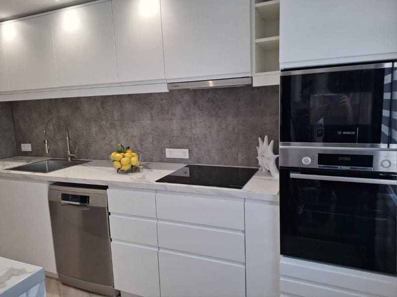 3 bedroom Apartment for sale in Nueva Andalucia with pool garage - € 685,000 (Ref: 9576482)