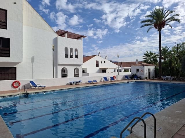 3 bedroom Apartment for sale in Nueva Andalucía Centro, Marbella with pool garage - € 685,000 (Ref: 9576482)