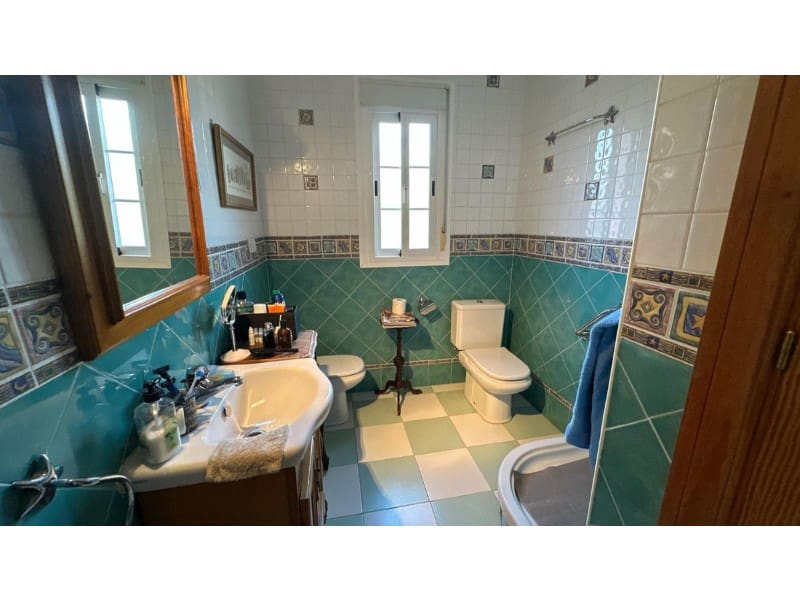 5 makuuhuone Huvila myytävänä paikassa Estepona mukana uima-altaan - 2 150 000 € (Ref: 9576483)