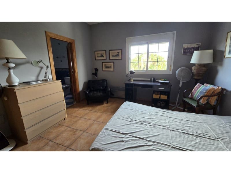 5 makuuhuone Huvila myytävänä paikassa Estepona mukana uima-altaan - 2 150 000 € (Ref: 9576483)