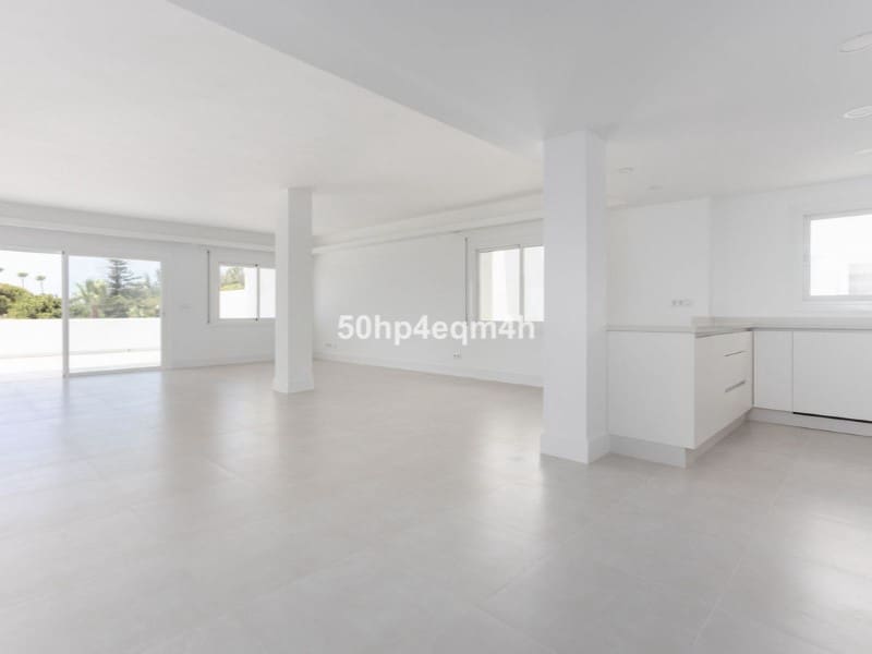 4 chambre Appartement à vendre à San Pedro de Alcantara avec piscine garage - 1 750 000 € (Ref: 9576484)