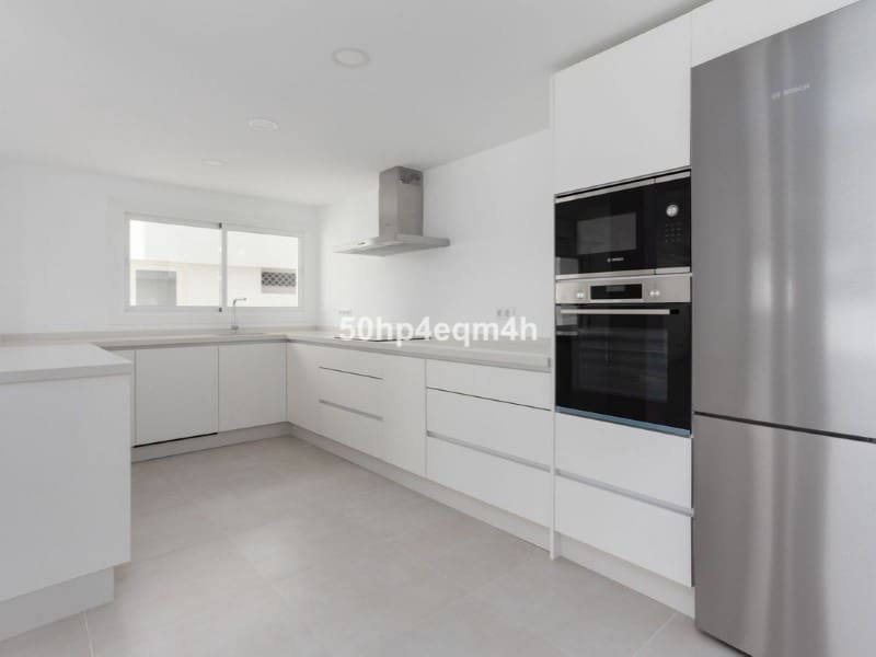 4 chambre Appartement à vendre à San Pedro de Alcantara avec piscine garage - 1 750 000 € (Ref: 9576484)