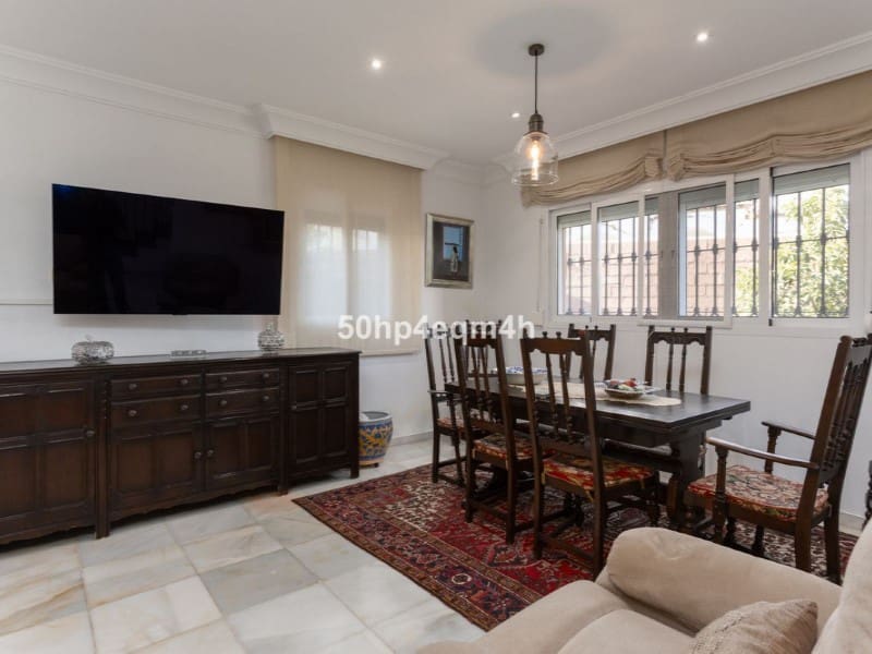 4 soveværelse Villa til salg i San Pedro de Alcantara - € 1.650.000 (Ref: 9576485)