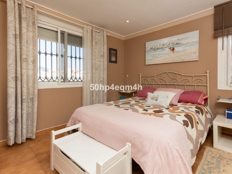 4 soveværelse Villa til salg i San Pedro de Alcantara - € 1.650.000 (Ref: 9576485)