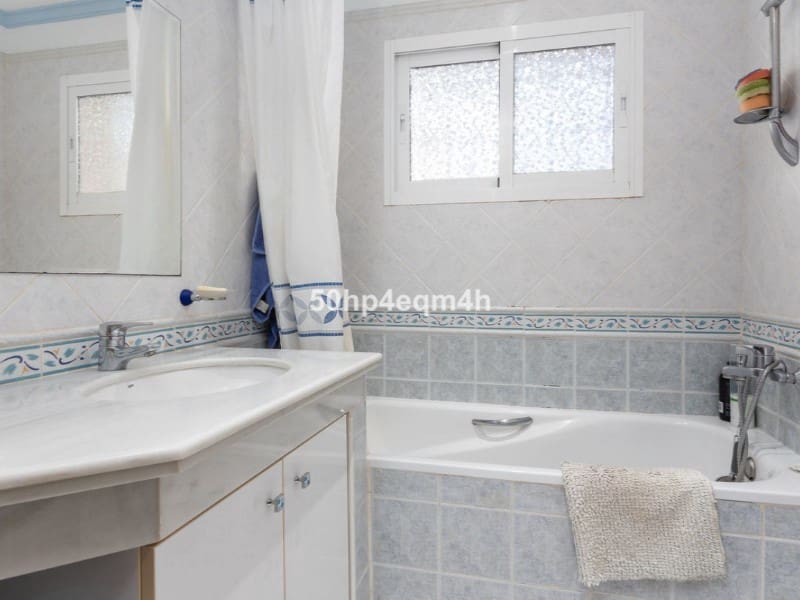 4 soveværelse Villa til salg i San Pedro de Alcantara - € 1.650.000 (Ref: 9576485)