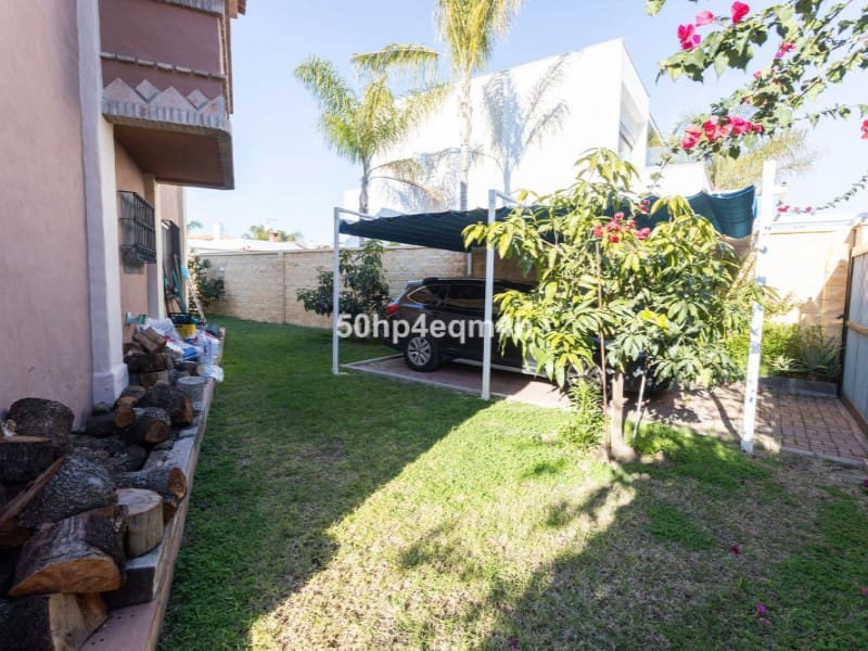 4 soveværelse Villa til salg i San Pedro de Alcantara - € 1.650.000 (Ref: 9576485)