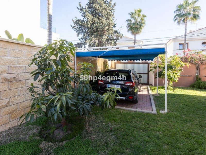 4 soveværelse Villa til salg i San Pedro de Alcantara - € 1.650.000 (Ref: 9576485)