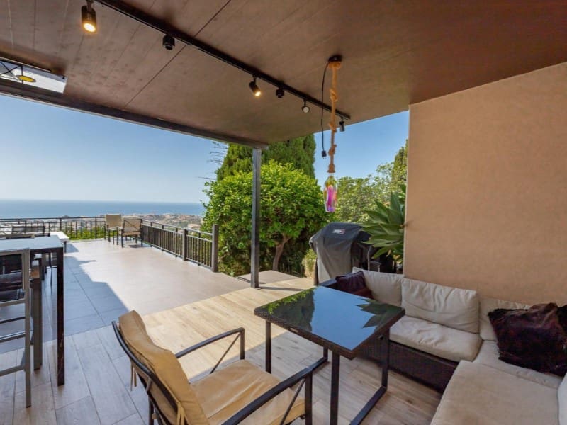 4 makuuhuone Huvila myytävänä paikassa Benalmadena mukana uima-altaan 
autotalli - 1 295 000 € (Ref: 9576486)