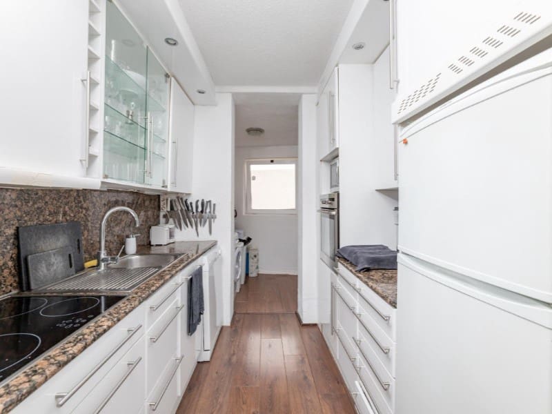 4 makuuhuone Huvila myytävänä paikassa Benalmadena mukana uima-altaan 
autotalli - 1 295 000 € (Ref: 9576486)