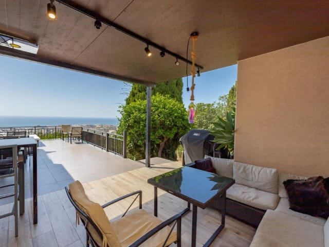 4 makuuhuone Huvila myytävänä paikassa Montealto - Monterrey, Benalmádena mukana uima-altaan 
autotalli - 1 295 000 € (Ref: 9576486)