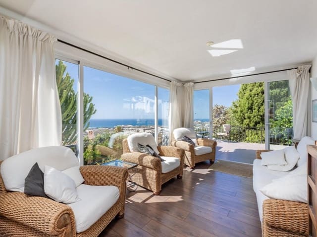 4 makuuhuone Huvila myytävänä paikassa Montealto - Monterrey, Benalmádena mukana uima-altaan 
autotalli - 1 295 000 € (Ref: 9576486)