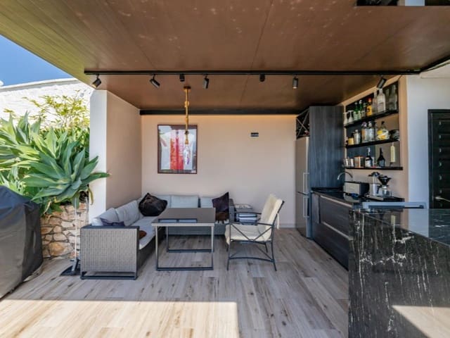 4 makuuhuone Huvila myytävänä paikassa Montealto - Monterrey, Benalmádena mukana uima-altaan 
autotalli - 1 295 000 € (Ref: 9576486)