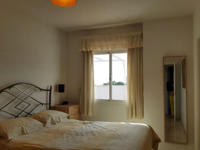 3 makuuhuone Huoneisto myytävänä paikassa Benalmadena Costa, Benalmádena mukana uima-altaan 
autotalli - 510 000 € (Ref: 9576487)