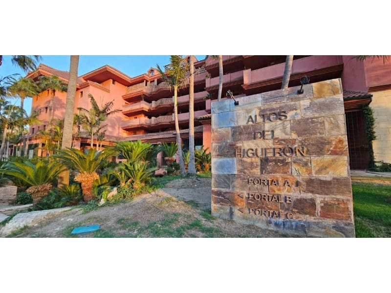 Apartamento de 3 habitaciones en Fuengirola en venta con piscina - 550.000 € (Ref: 9576488)