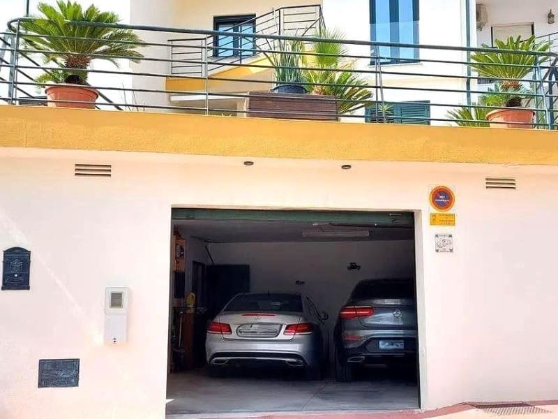 3 makuuhuone Rivitalo myytävänä paikassa Benalmadena mukana uima-altaan 
autotalli - 625 000 € (Ref: 9576492)
