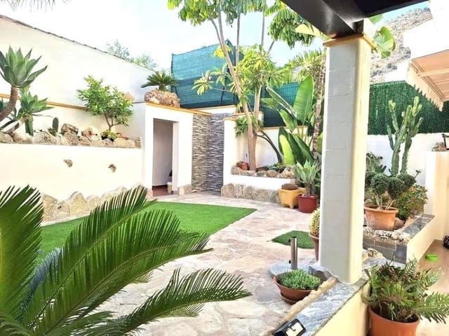 3 chambre Villa/Maison Mitoyenne à vendre à Benalmádena pueblo, Benalmádena avec piscine garage - 625 000 € (Ref: 9576492)