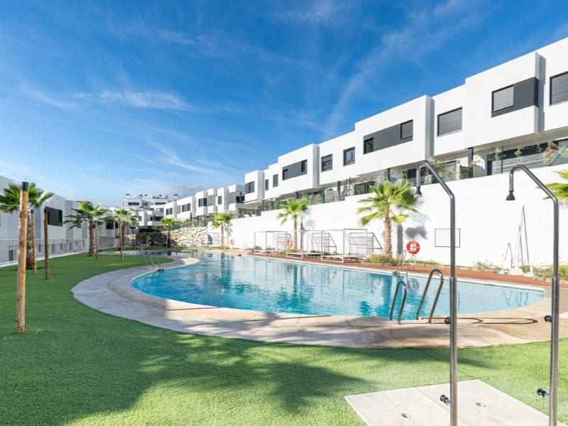 Casa de 4 habitaciones en Mijas en venta con piscina garaje - 899.000 € (Ref: 9576493)