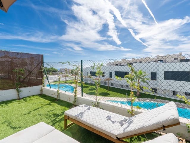 4 bedroom Townhouse for sale in La Cala de Mijas, Mijas with pool garage - € 899,000 (Ref: 9576493)