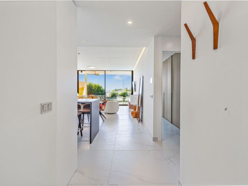 2 soverom Leilighet til salgs i Fuengirola med svømmebasseng garasje - € 799 000 (Ref: 9576494)