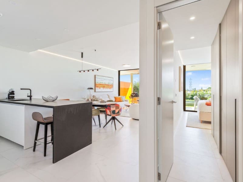 2 soverom Leilighet til salgs i Fuengirola med svømmebasseng garasje - € 799 000 (Ref: 9576494)