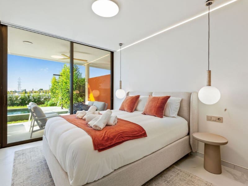 2 soverom Leilighet til salgs i Fuengirola med svømmebasseng garasje - € 799 000 (Ref: 9576494)