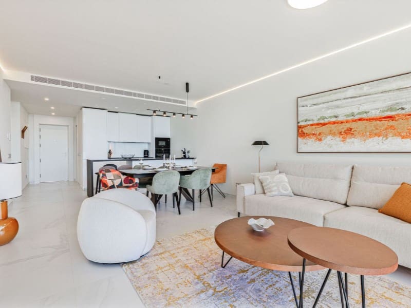 2 soverom Leilighet til salgs i Fuengirola med svømmebasseng garasje - € 799 000 (Ref: 9576494)