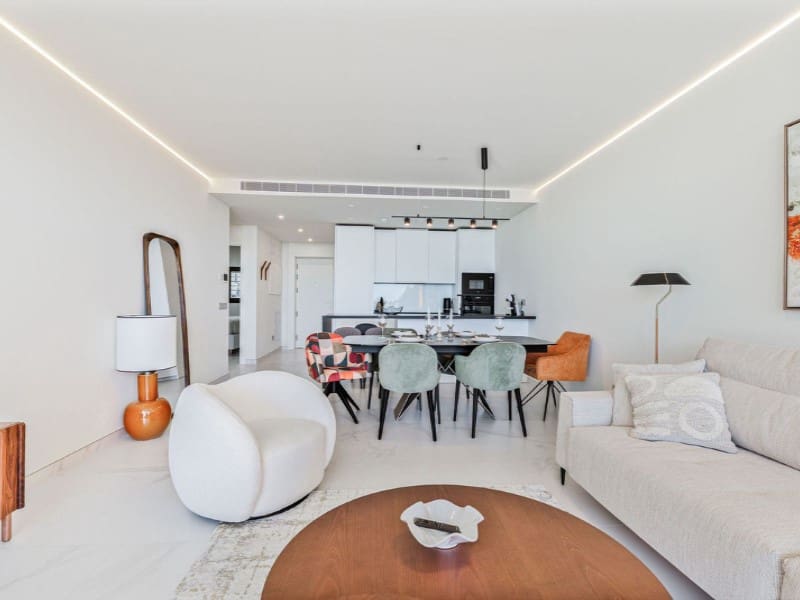 2 soverom Leilighet til salgs i Fuengirola med svømmebasseng garasje - € 799 000 (Ref: 9576494)