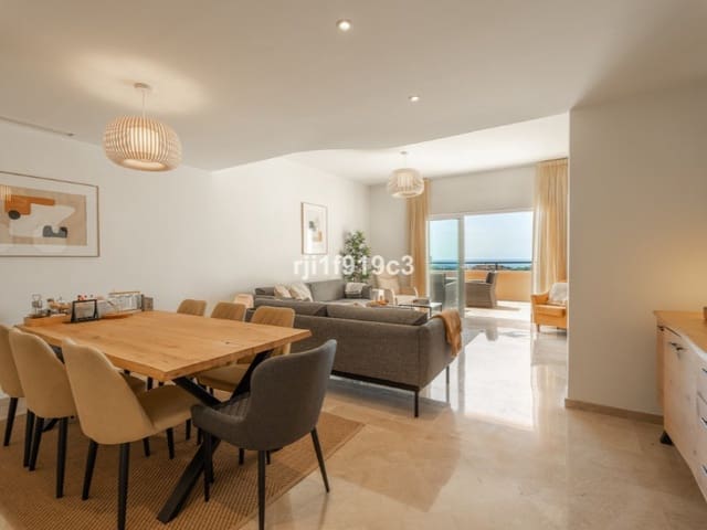 3 sovrum Lägenhet till salu i Elviria, Marbella med pool - 745 000 € (Ref: 9576497)