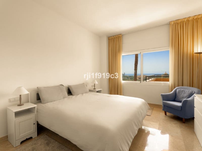 3 Zimmer Apartment zu verkaufen in Elviria mit Pool - 745.000 € (Ref: 9576497)