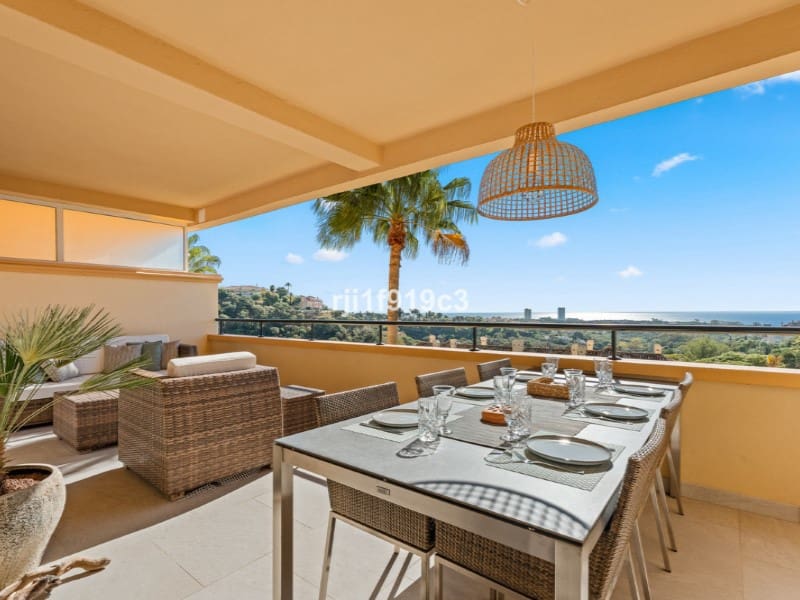 2 Zimmer Apartment zu verkaufen in Elviria mit Pool - 615.000 € (Ref: 9576498)