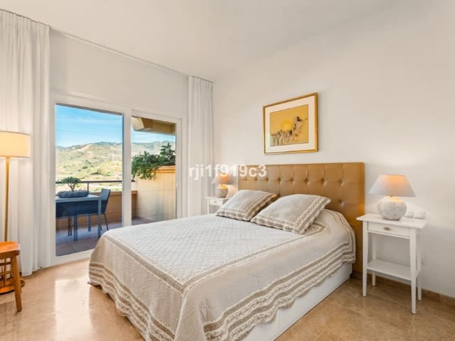 2 sovrum Lägenhet till salu i Elviria, Marbella med pool - 615 000 € (Ref: 9576498)