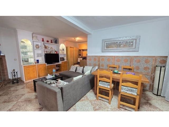 2 makuuhuone Huvila myytävänä paikassa Arroyo de la Miel, Benalmádena mukana uima-altaan 
autotalli - 550 000 € (Ref: 9576501)