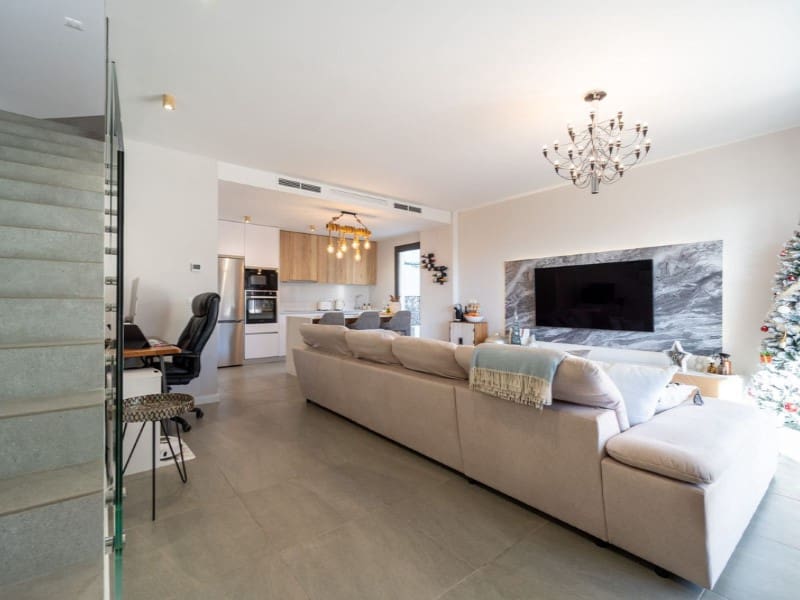 3 makuuhuone Huvila myytävänä paikassa Riviera del Sol mukana uima-altaan - 690 000 € (Ref: 9576502)