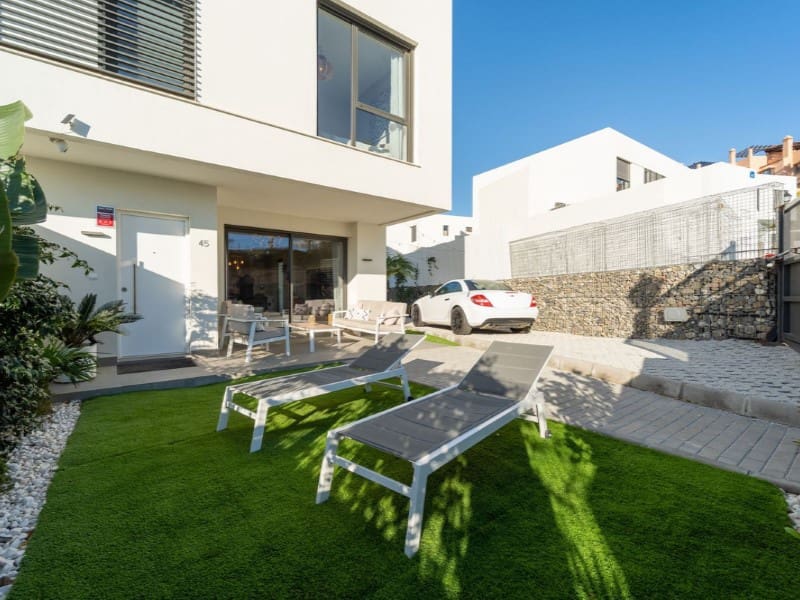 3 makuuhuone Huvila myytävänä paikassa Riviera del Sol mukana uima-altaan - 690 000 € (Ref: 9576502)