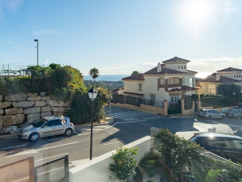 3 makuuhuone Huvila myytävänä paikassa Riviera del Sol mukana uima-altaan - 690 000 € (Ref: 9576502)