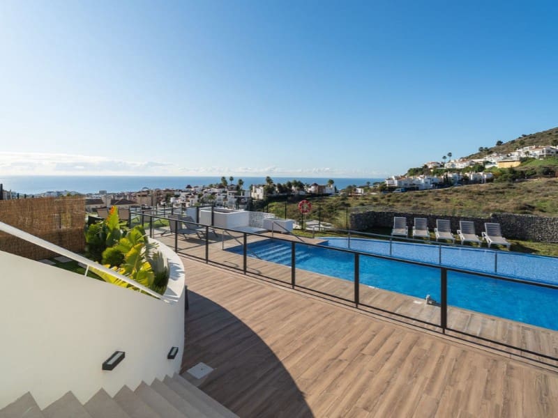 3 makuuhuone Huvila myytävänä paikassa Riviera del Sol mukana uima-altaan - 690 000 € (Ref: 9576502)