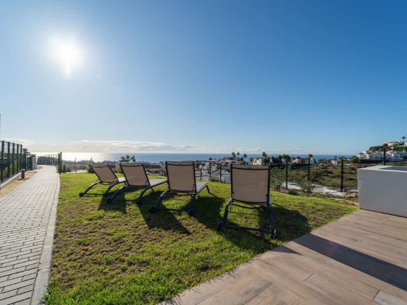 3 makuuhuone Huvila myytävänä paikassa Riviera del Sol mukana uima-altaan - 690 000 € (Ref: 9576502)