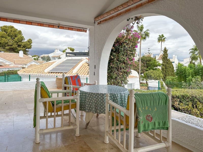 Chalet de 3 habitaciones en Mijas en venta con piscina garaje - 699.000 € (Ref: 9576503)