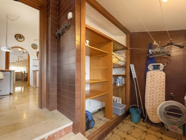 3 sovrum Villa till salu i Hipódromo - Cerrado del Águila, Mijas med pool garage - 699 000 € (Ref: 9576503)