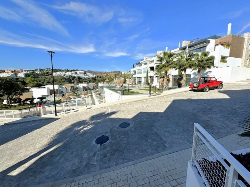 3 slaapkamer Appartement te koop in Marbesa met zwembad garage - € 685.000 (Ref: 9576504)