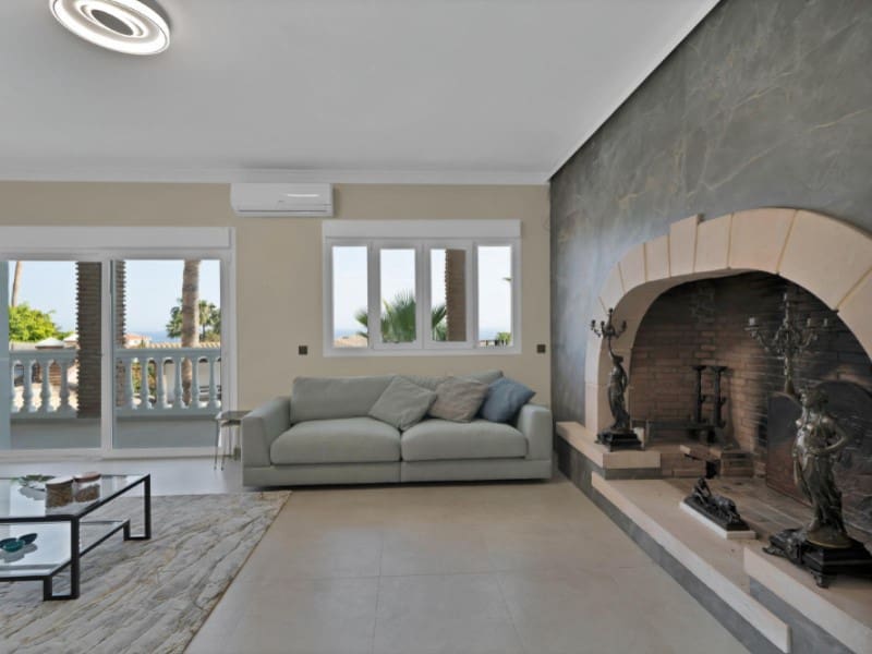 9 makuuhuone Huvila myytävänä paikassa Benalmadena Costa mukana uima-altaan - 2 950 000 € (Ref: 9576506)