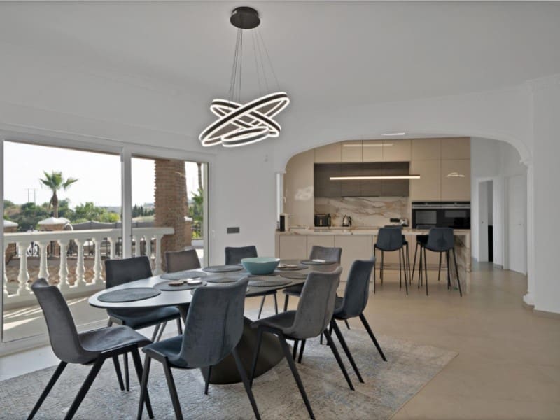 9 makuuhuone Huvila myytävänä paikassa Benalmadena Costa mukana uima-altaan - 2 950 000 € (Ref: 9576506)