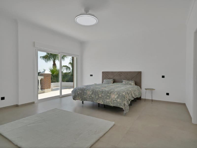 9 makuuhuone Huvila myytävänä paikassa Benalmadena Costa mukana uima-altaan - 2 950 000 € (Ref: 9576506)