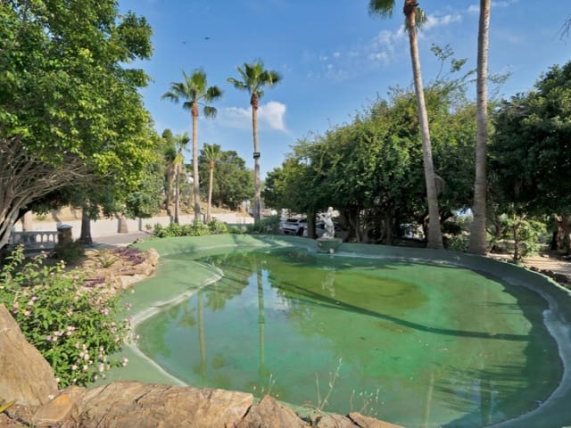 9 makuuhuone Huvila myytävänä paikassa Benalmadena Costa, Benalmádena mukana uima-altaan - 2 950 000 € (Ref: 9576506)