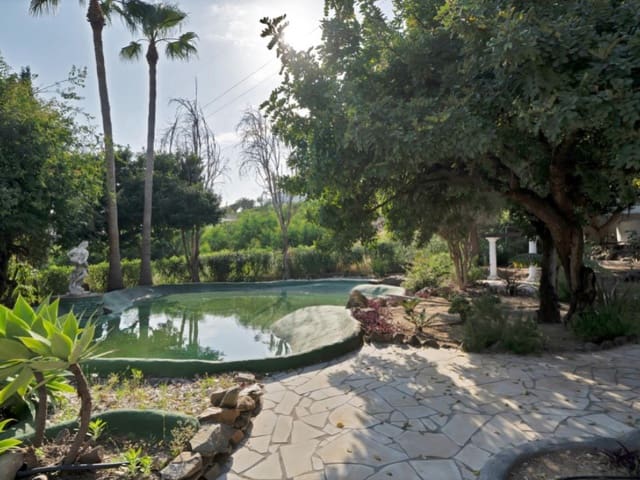 9 makuuhuone Huvila myytävänä paikassa Benalmadena Costa, Benalmádena mukana uima-altaan - 2 950 000 € (Ref: 9576506)