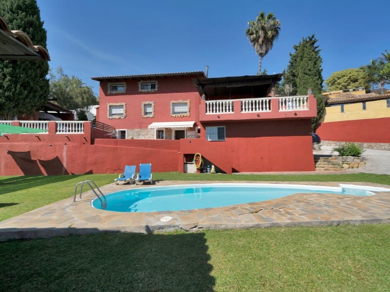 7 bedroom Villa for sale in Marbella - € 3,250,000 (Ref: 9576508)